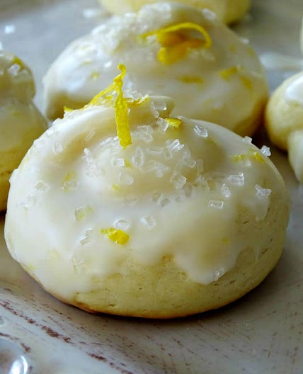 Italian Lemon Knot Cookies