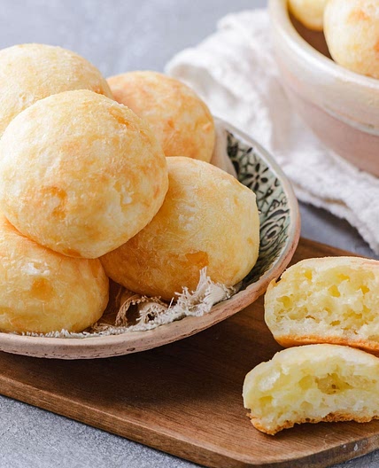 Pão de Queijo - Brazilian Cheese Bread by Mohindi
