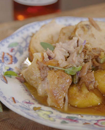 Braised Pork Shoulder With Apples ( Porc Braisé aux Pommes)