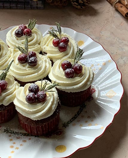 Gingerbread cupcakes 🎅🏼