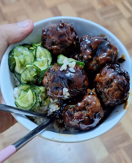 Almôndegas ao molho teriyaki