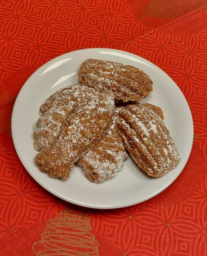 Pracny (Bear paw cookies)