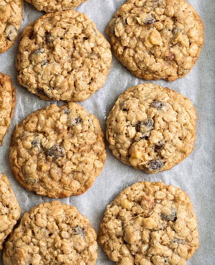 Overnight Oatmeal Raisin Cookies