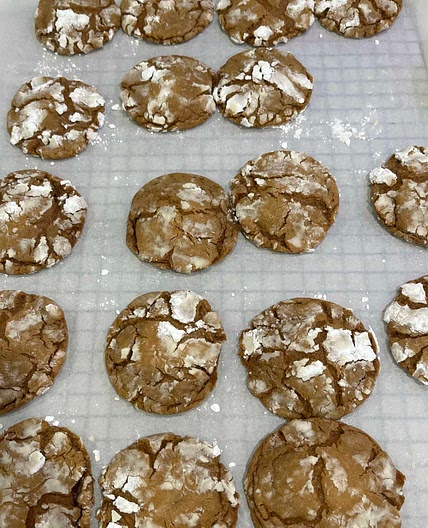 GINGERBREAD CRINKLE COOKIES