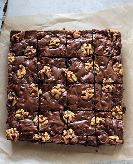 D'licious Fudgy Walnut Brownies