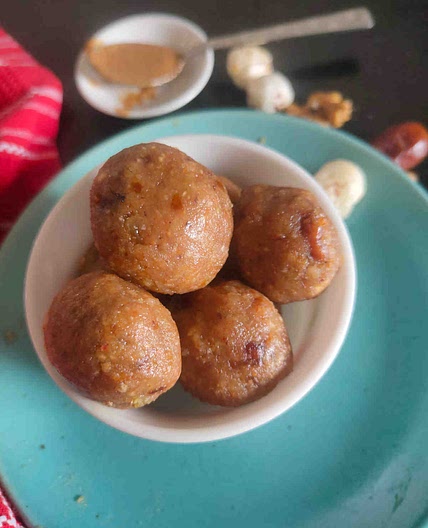 Easy Vegan Energy Balls Recipe- No Bake Granola Balls