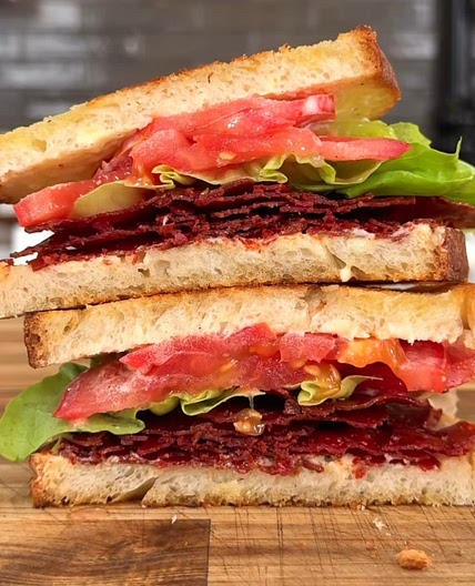 Extra Crunchy Pepperoni Sandwich