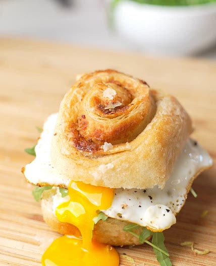 Breakfast roll - Puffed buns