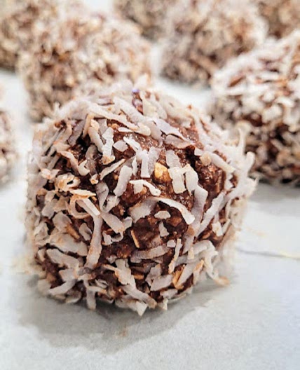 Newfoundland Coconut Snowballs