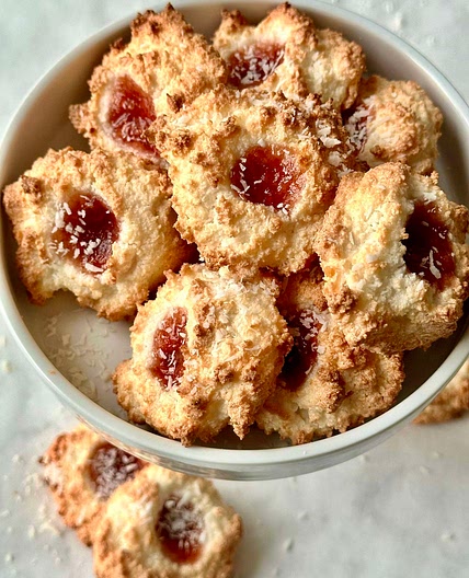 4 Ingredient Coconut Macaroons