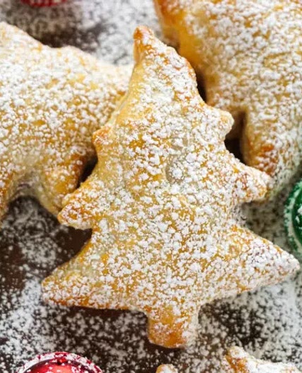 Cranberry Jam Filled Christmas Tree Puff Pastries