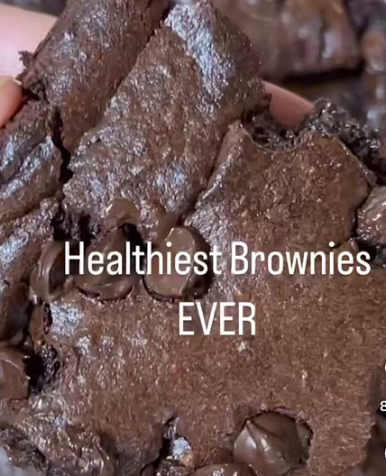 The Healthiest Dark Dark Chocolate Brownies 