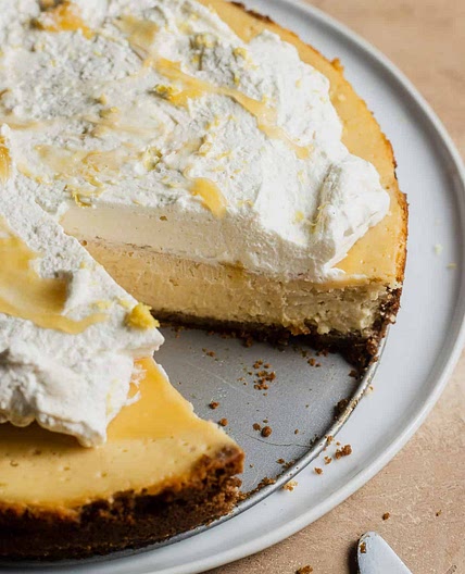 Lemon Gingersnap Cheesecake