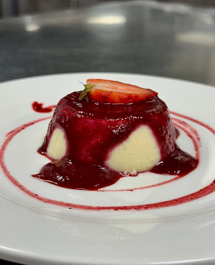 Panacotta con Salsa de frutos de Bosque 