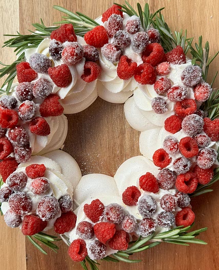 Pavlova Wreath