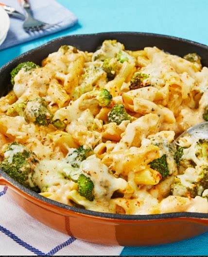 Gooey broccoli cheddar penne bake