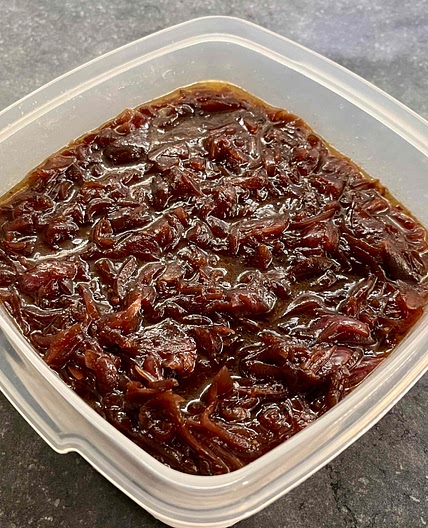 Red onion balsamic chutney
