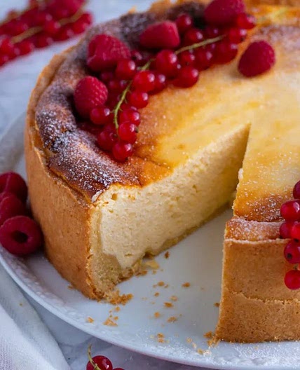 Classic German Cheesecake (Käsekuchen)