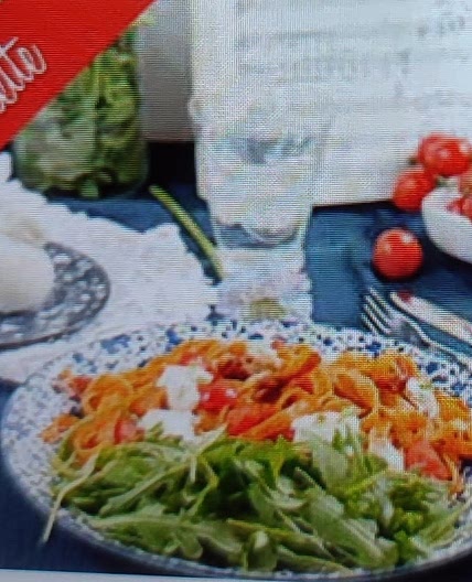 Tagliatelles au pesto de tomates confites