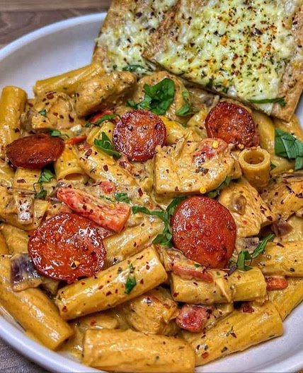 SPICY MEXICAN RUB CHICKEN & CHORIZO PASTA