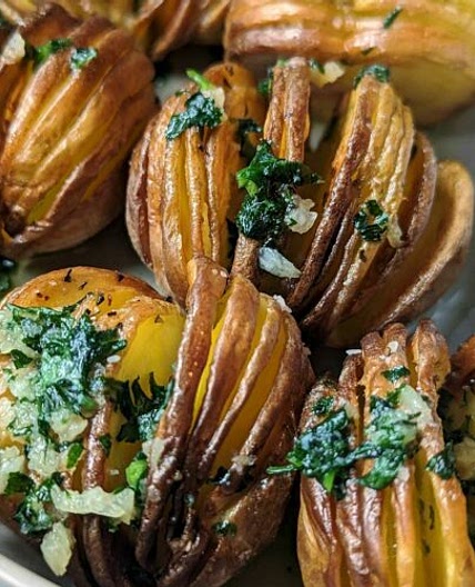 Air Fryer Hasselback Potatoes