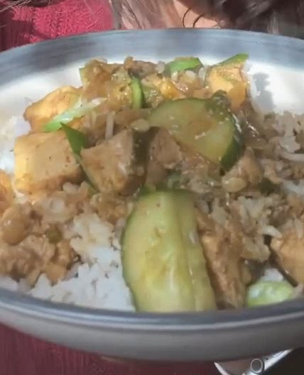 tuna curry and coconut rice 🇹🇻 