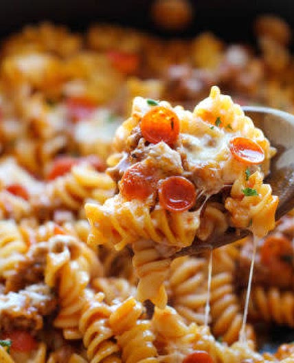 One Pot Pizza Pasta Bake