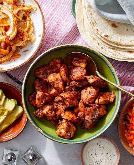 Ancho-Honey Chicken Fajitas with Roasted Vegetables & Avocado