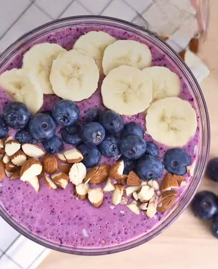 Beeren-Smoothie zum Löffeln