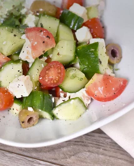 Griechischer Salat mit Feta