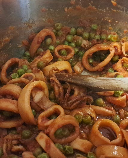 Calamari in umido con piselli in IP