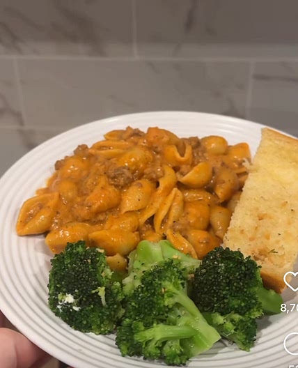 Creamy beef and shells in the crockpot