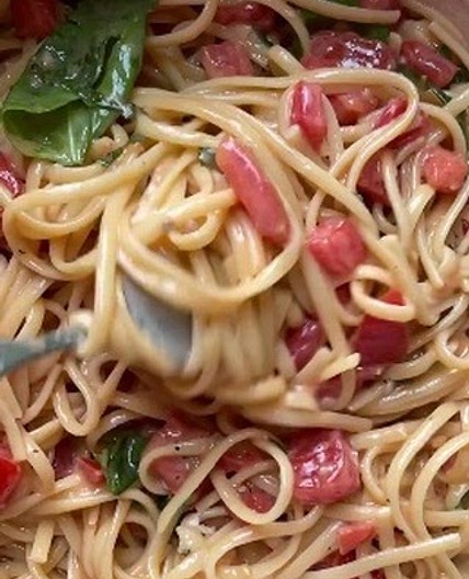 Linguini with Tomatoes and Basil