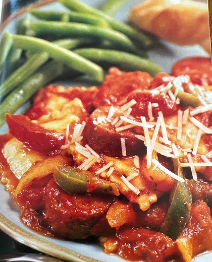 Slow cooker Ravioli with Sausage and Peppers