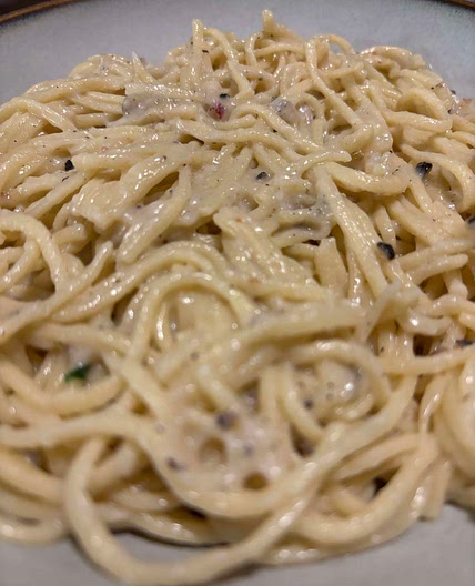 Classica cacio e pepe romano