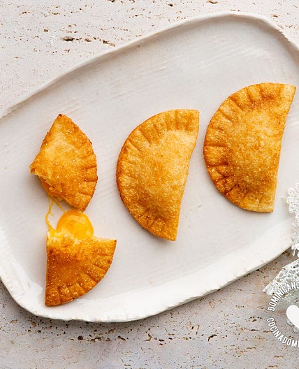 Empanadas de Yuca [Recipe + Video] Cassava Empanadas