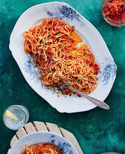Tomato chili pasta sauce with pairings