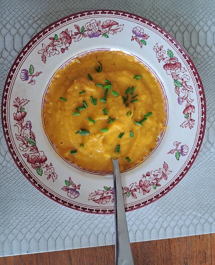 Herbes Carrot Soup