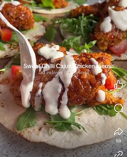 Sweet chilli Cajun chicken tacos 🥵 