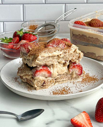 Strawberry Shortcake Baked Oats 