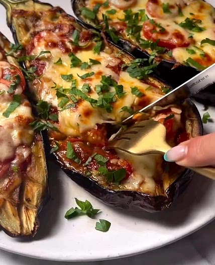 Juicy Eggplant Pizza Steaks