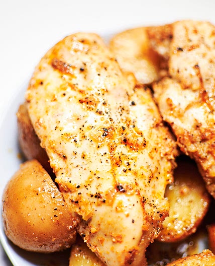 CROCKPOT GARLIC PARMESAN CHICKEN AND POTATOES