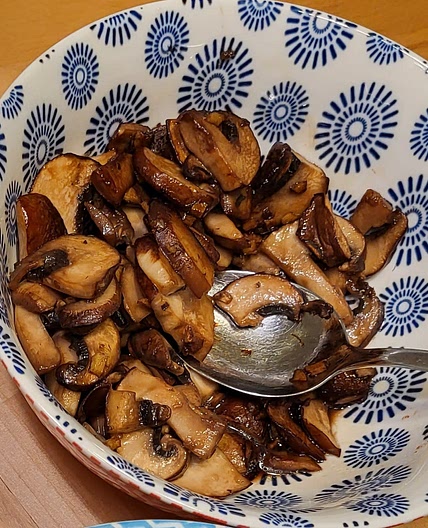 Pilz Bowl Topping