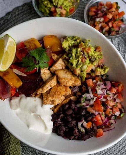 Air Fryer Chicken Fajita Bowls
