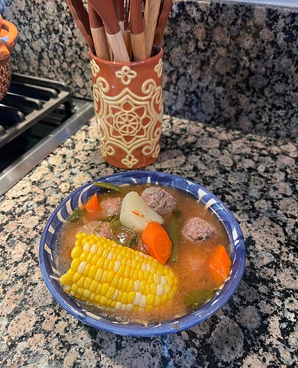 SOPITA DE ALBÓNDIGAS 