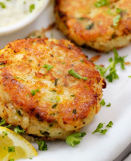 Panfried tuna and white bean cakes recipe