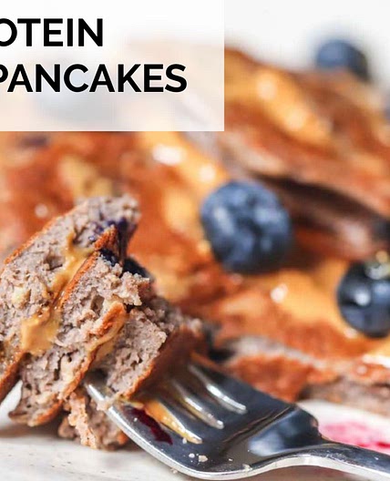 HIGH PROTEIN BLUEBERRY PANCAKES
