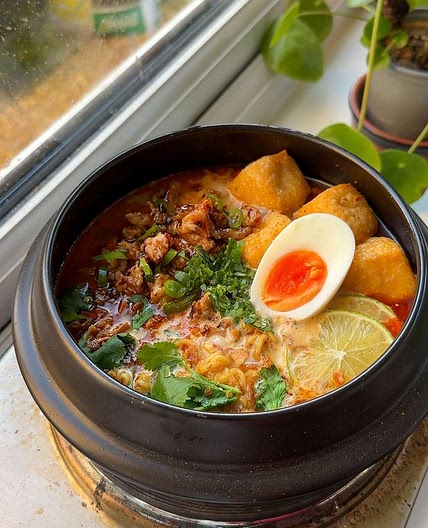 panang curry ramyun 🍜 back with more noods for 2024 and we’ve go