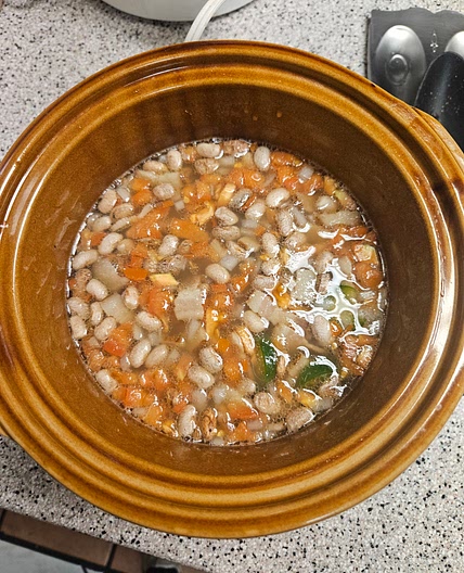 Simple Pinto beans slow cooker