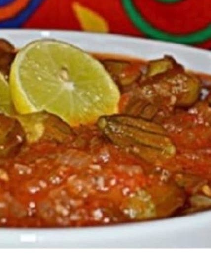 Okra in tomato sauce